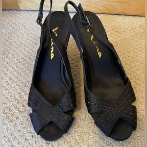 Nina Black Embellished Shoes Sleek and Stylish